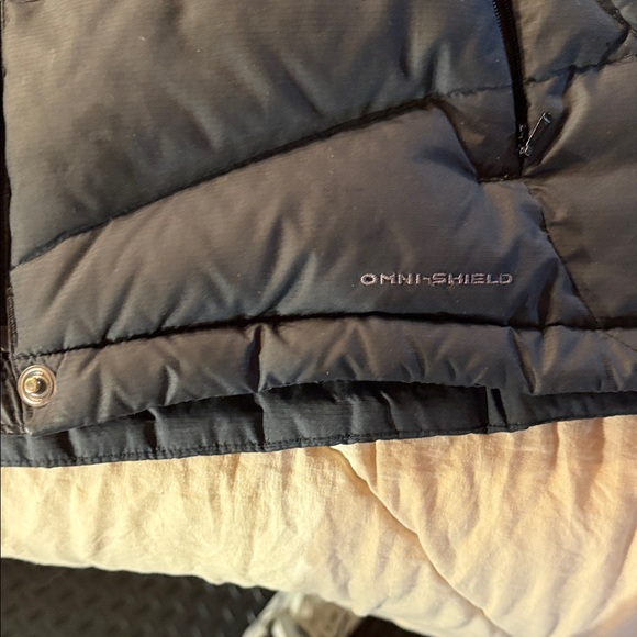 Columbia Down Black Quilted Insulated Vest with High Collar - Picture 8 of 9